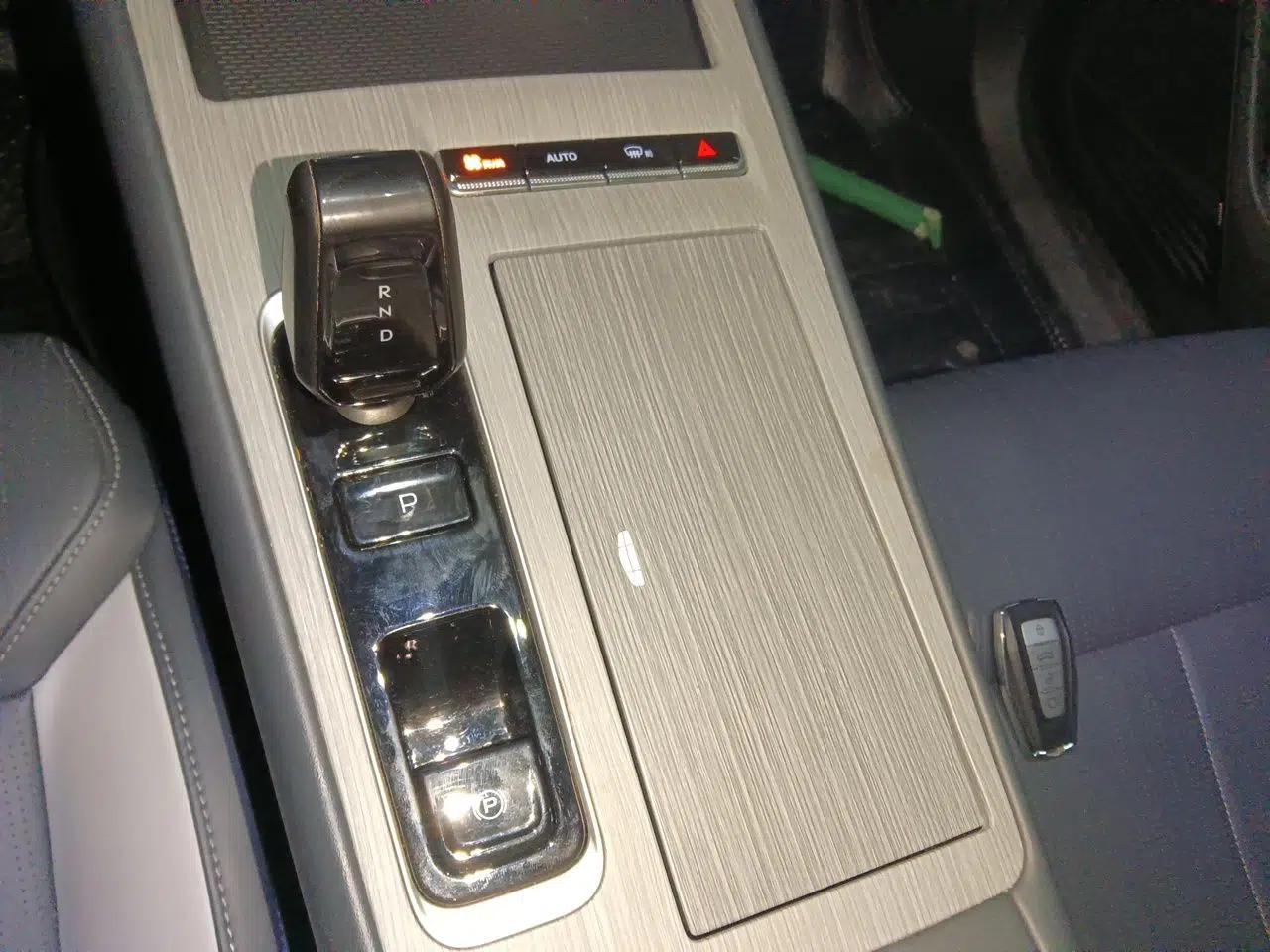 Geely Auto FX11 2024 1.5TD DCT Prestige Edition — миниатюра 14