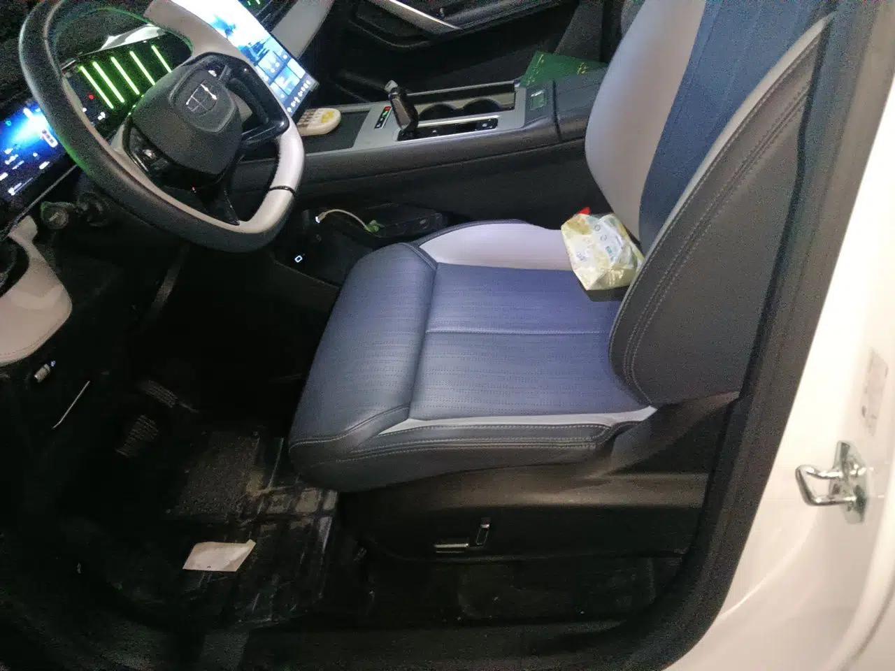 Geely Auto FX11 2024 1.5TD DCT Prestige Edition — миниатюра 15