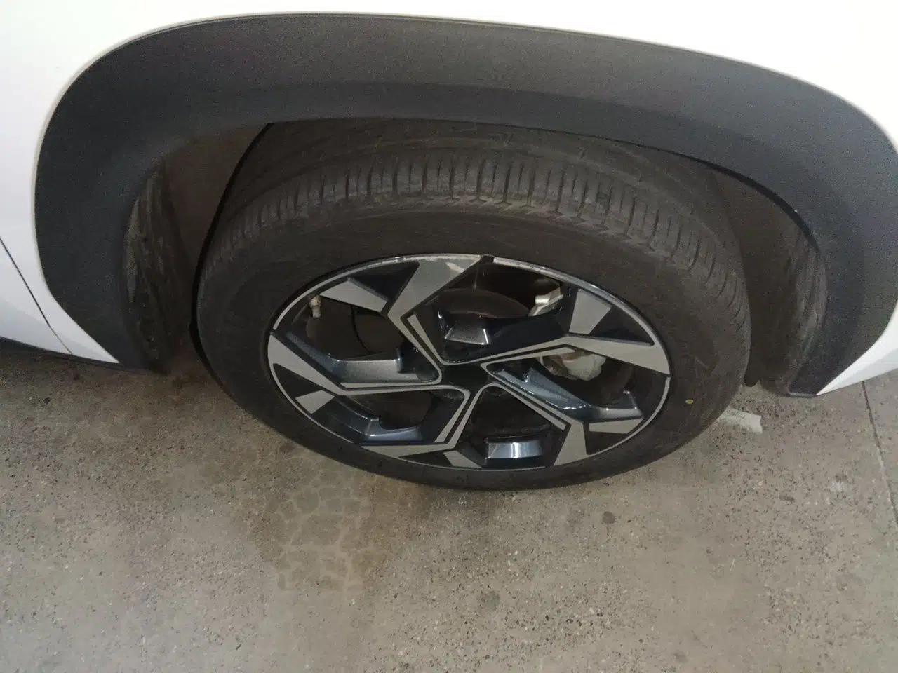 Geely Auto FX11 2024 1.5TD DCT Prestige Edition — миниатюра 8