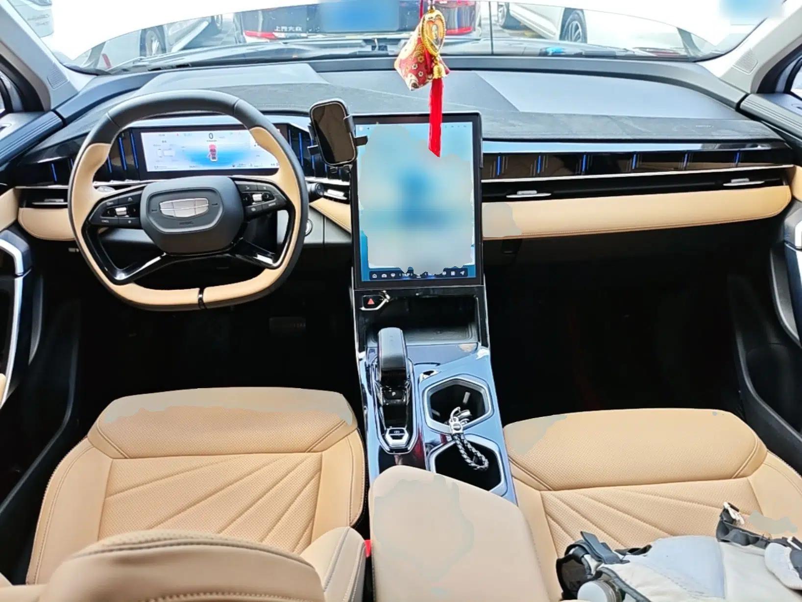 Geely Auto FX11 2023 1.5TD DCT Prestige Edition — миниатюра 12