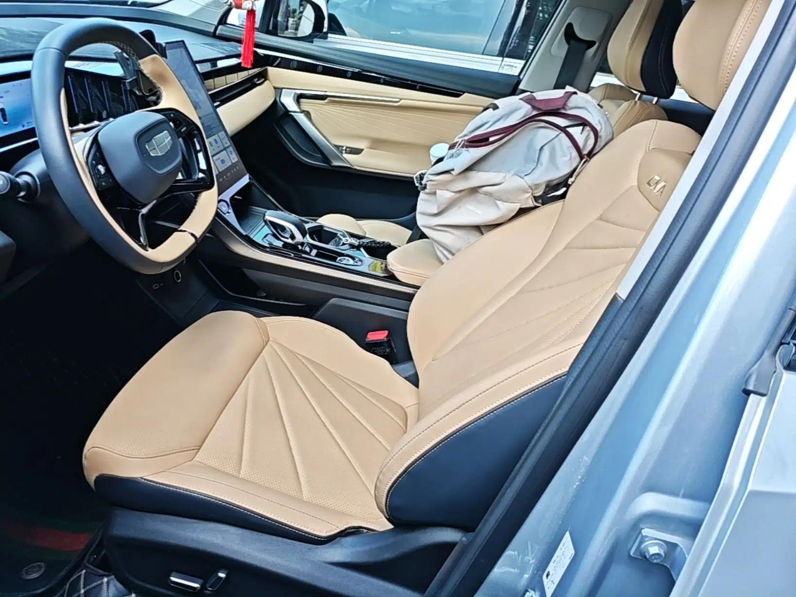 Geely Auto FX11 2023 1.5TD DCT Prestige Edition — миниатюра 17