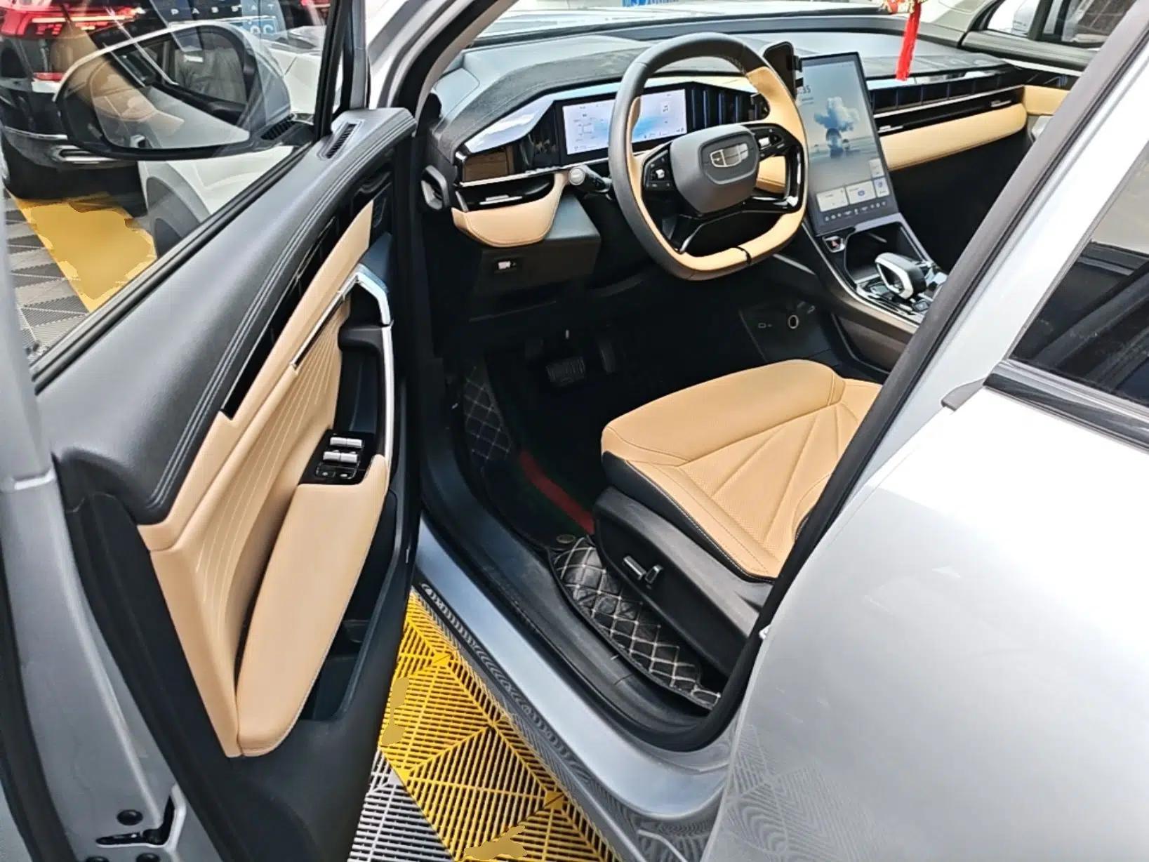Geely Auto FX11 2023 1.5TD DCT Prestige Edition — миниатюра 18