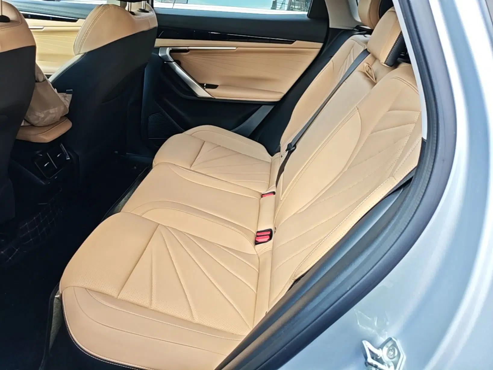 Geely Auto FX11 2023 1.5TD DCT Prestige Edition — миниатюра 20