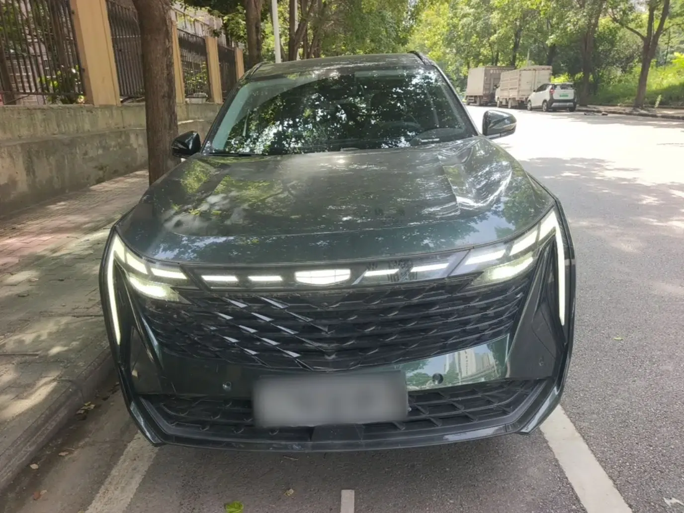 Geely Auto FX11 2023 1.5TD DCT Glory Edition — миниатюра 2