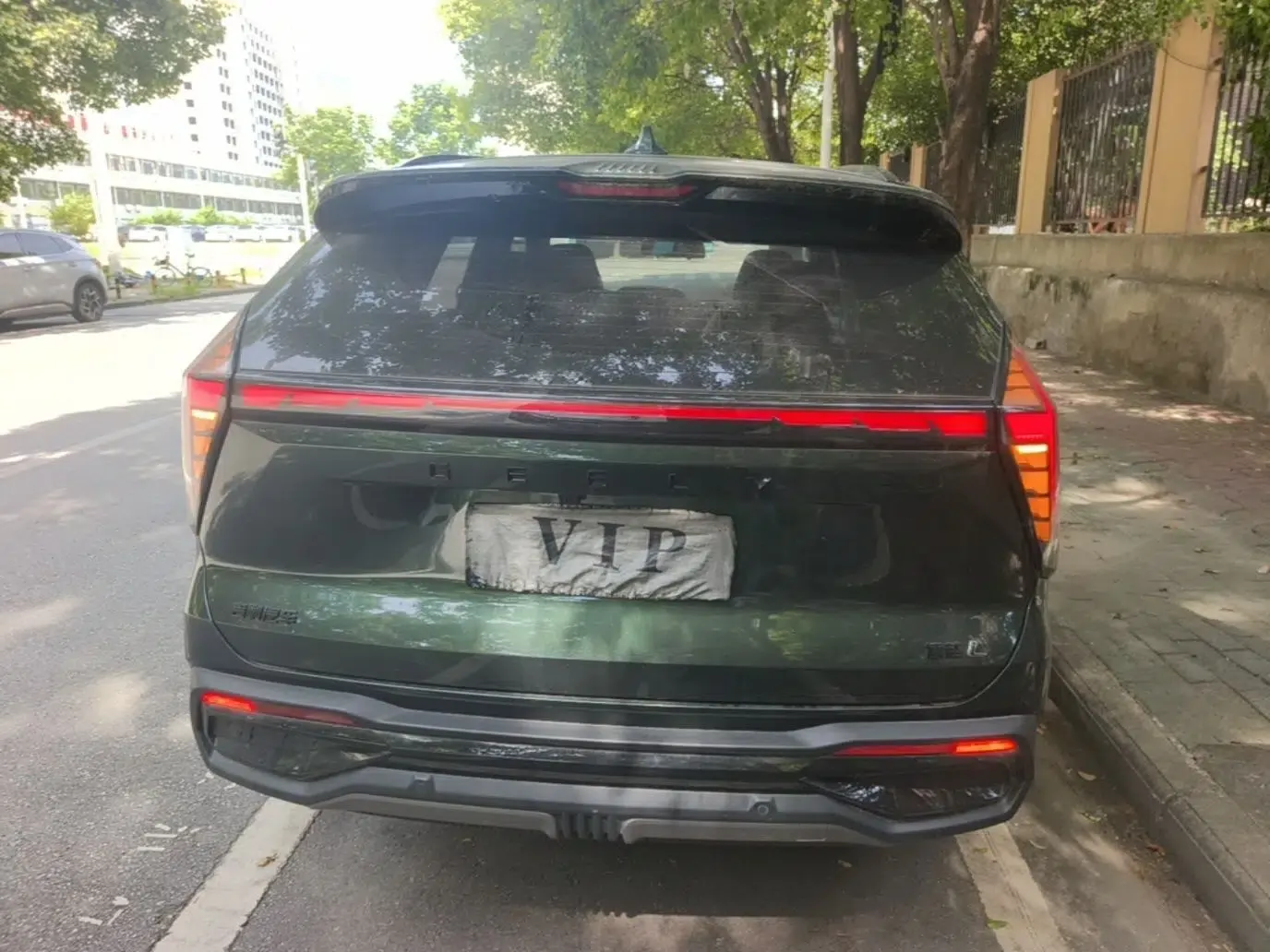 Geely Auto FX11 2023 1.5TD DCT Glory Edition — миниатюра 5