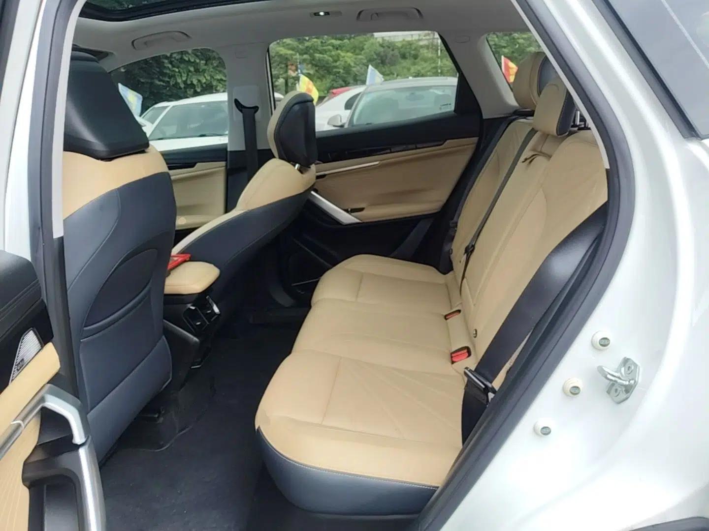 Geely Auto FX11 2023 1.5TD DCT Prestige Edition — миниатюра 20