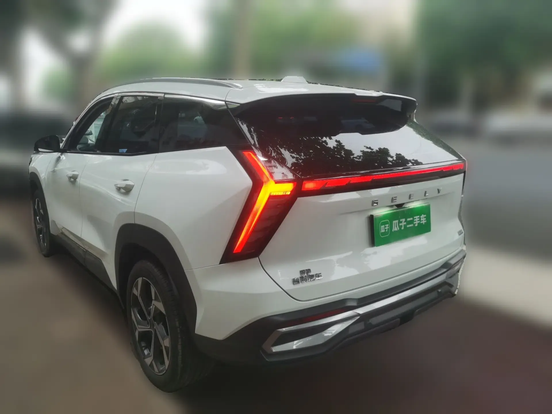 Geely Auto FX11 2023 1.5TD DCT Prestige Edition — миниатюра 4