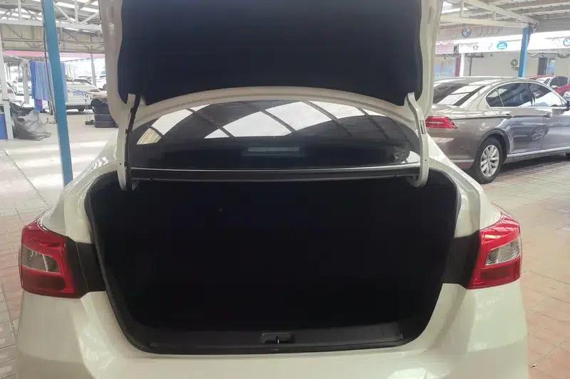 Nissan Sylphy 2022 Classic 1.6 XE CVT Comfort Edition — миниатюра 17