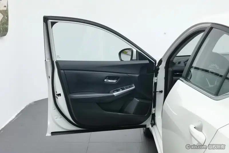 Nissan Sylphy 2022 Electric Drive Version e-POWER Smart Connectivity PLUS — миниатюра 21