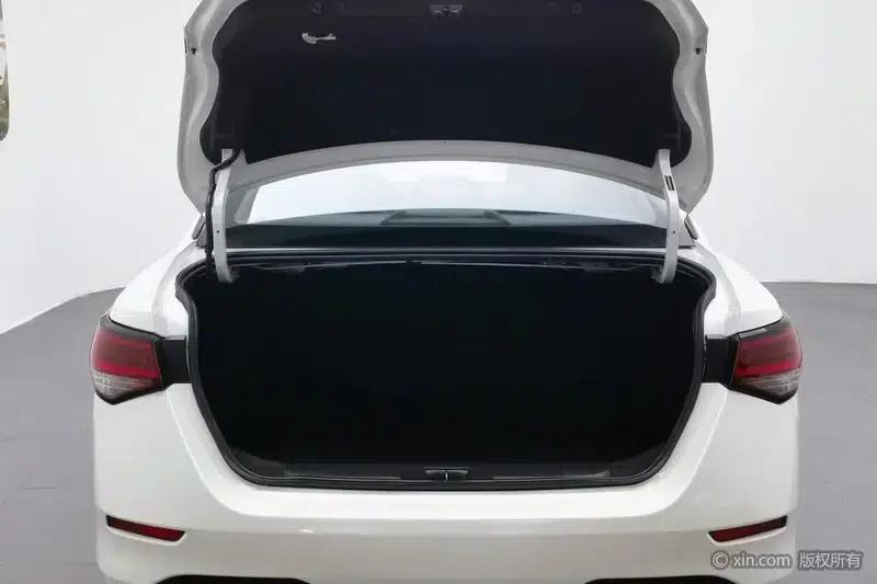 Nissan Sylphy 2022 Electric Drive Version e-POWER Smart Connectivity PLUS — миниатюра 23