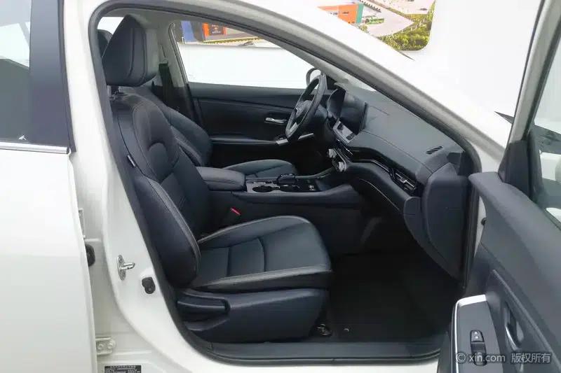 Nissan Sylphy 2022 Electric Drive Version e-POWER Smart Connectivity PLUS — миниатюра 24