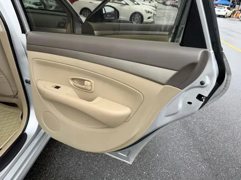 Nissan Sylphy 2019 Classic 1.6XE+ CVT Intelligent Leading Edition — миниатюра 14