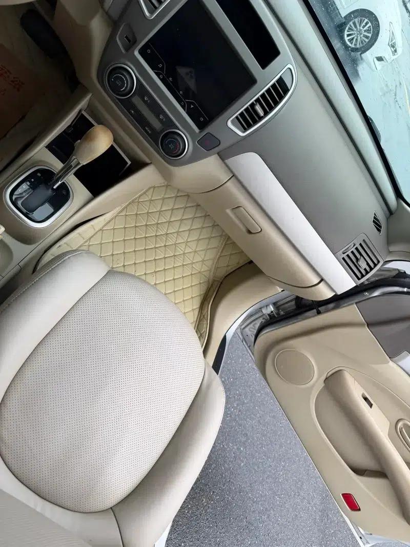 Nissan Sylphy 2019 Classic 1.6XE+ CVT Intelligent Leading Edition — миниатюра 17