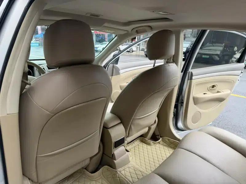 Nissan Sylphy 2019 Classic 1.6XE+ CVT Intelligent Leading Edition — миниатюра 23