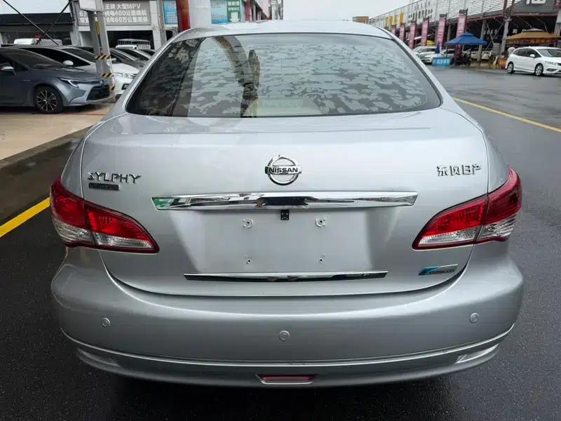 Nissan Sylphy 2019 Classic 1.6XE+ CVT Intelligent Leading Edition — миниатюра 6