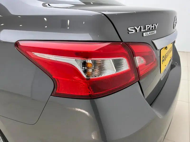 Nissan Sylphy 2022 Classic 1.6 XL CVT Luxury Edition — миниатюра 13