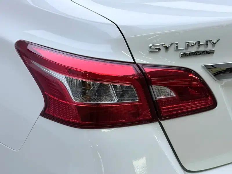 Nissan Sylphy 2021 Classic 1.6 XE CVT Comfort Edition — миниатюра 13