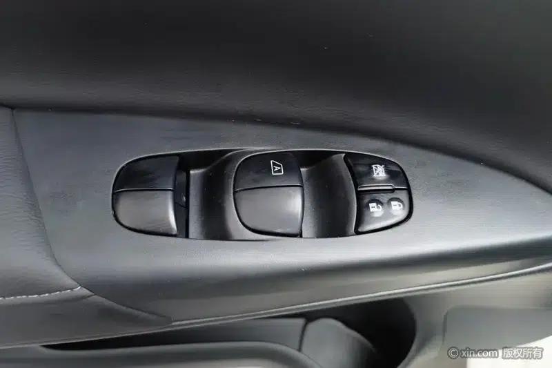 Nissan Sylphy 2024 Classic 1.6L XE CVT Comfort Edition — миниатюра 23