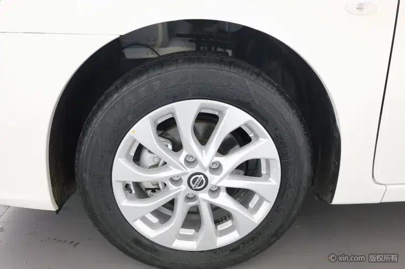 Nissan Sylphy 2024 Classic 1.6L XE CVT Comfort Edition — миниатюра 8