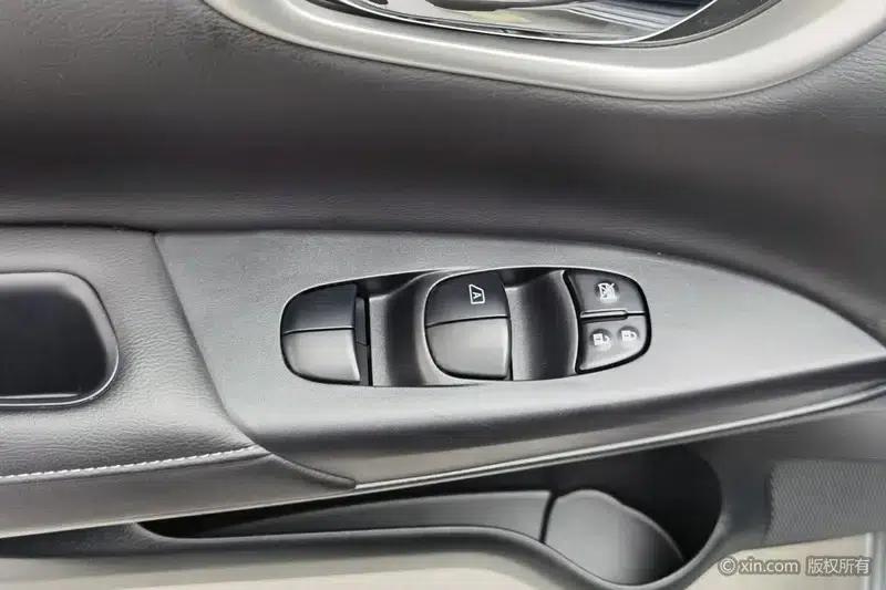 Nissan Sylphy 2024 Classic 1.6L XE CVT Comfort Edition — миниатюра 22