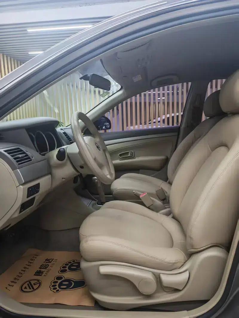 Nissan Sylphy 2012 Classic 1.6XE Automatic Comfort Edition — миниатюра 8