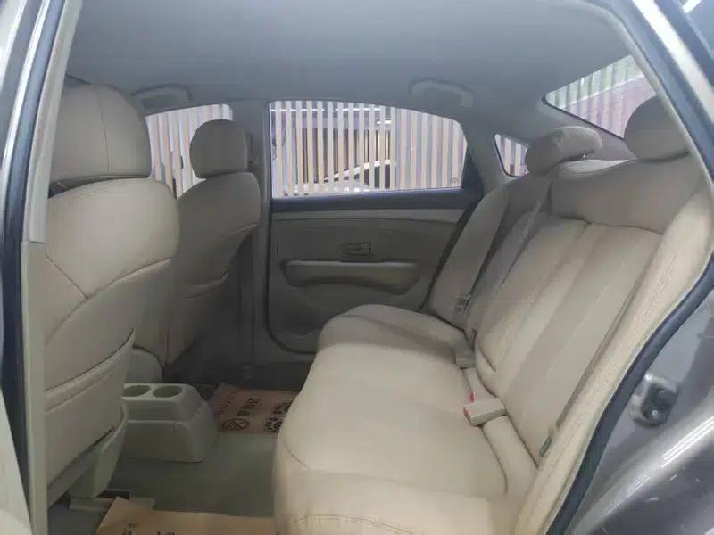 Nissan Sylphy 2012 Classic 1.6XE Automatic Comfort Edition — миниатюра 9