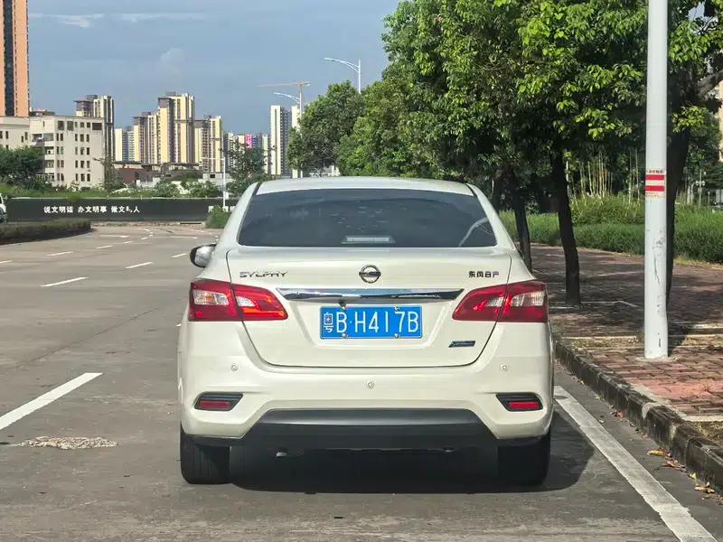 Nissan Sylphy 2016 1.6XL CVT Luxury Edition — миниатюра 4