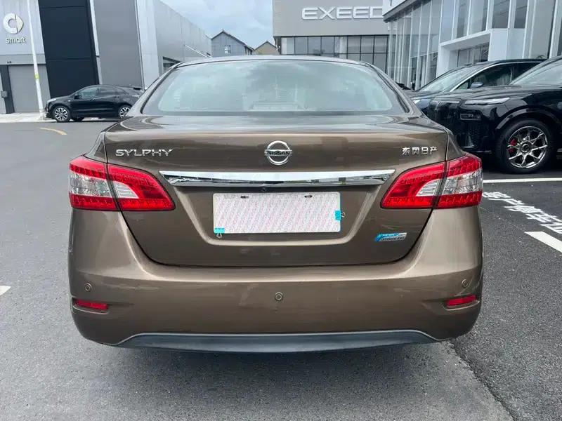 Nissan Sylphy 2014 1.6XV CVT Premium Edition — миниатюра 5