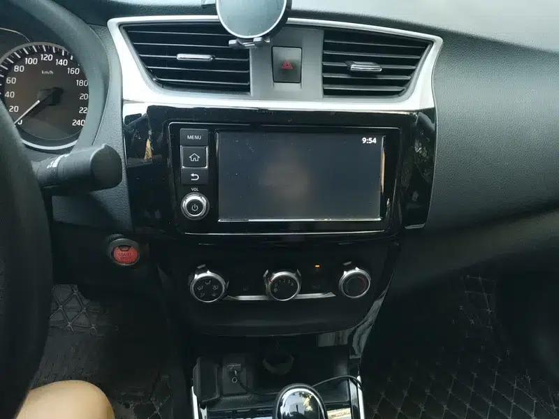 Nissan Sylphy 2018 1.6XV CVT Premium Edition — миниатюра 12