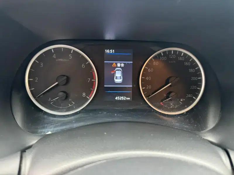 Nissan Sylphy 2020 1.6L XL CVT Enjoy Edition — миниатюра 8