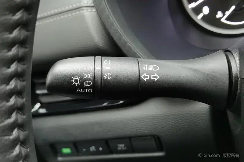 Nissan Sylphy 2021 1.6L XL CVT Enjoy Edition — миниатюра 16