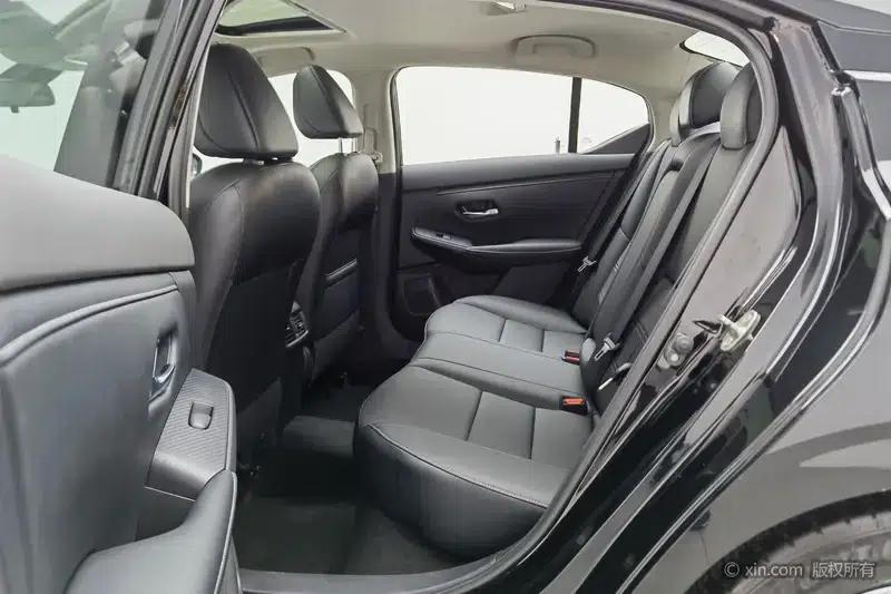 Nissan Sylphy 2021 1.6L XL CVT Enjoy Edition — миниатюра 20