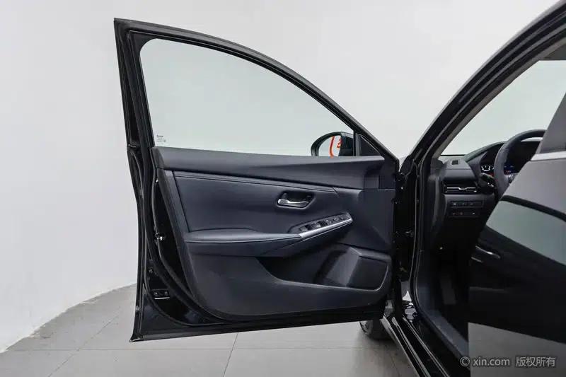 Nissan Sylphy 2021 1.6L XL CVT Enjoy Edition — миниатюра 22