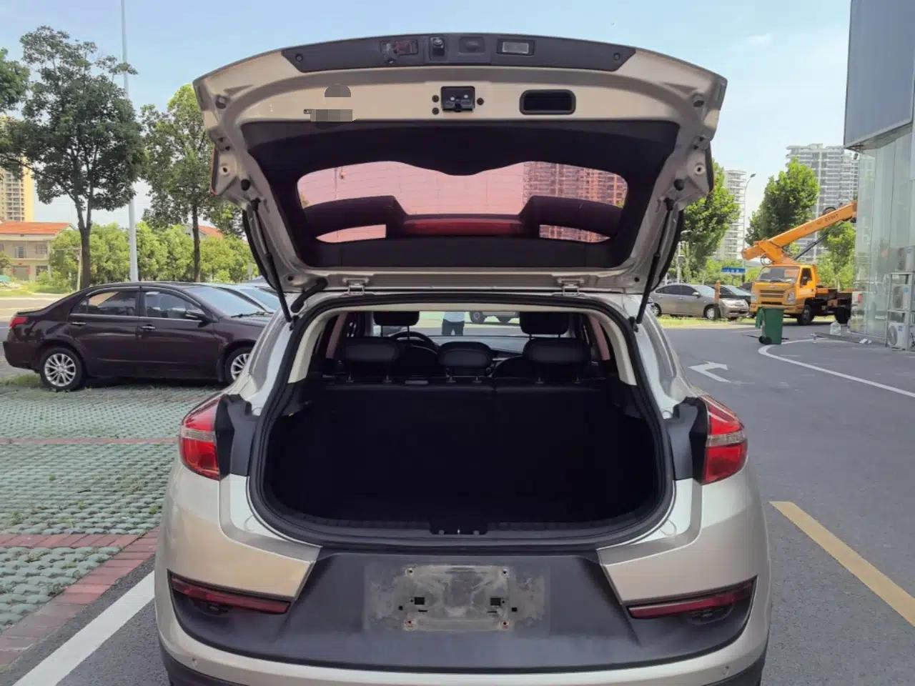 Geely Auto Emgrand GS 2016 Sport Edition 1.3T Manual LingShang Model — миниатюра 22