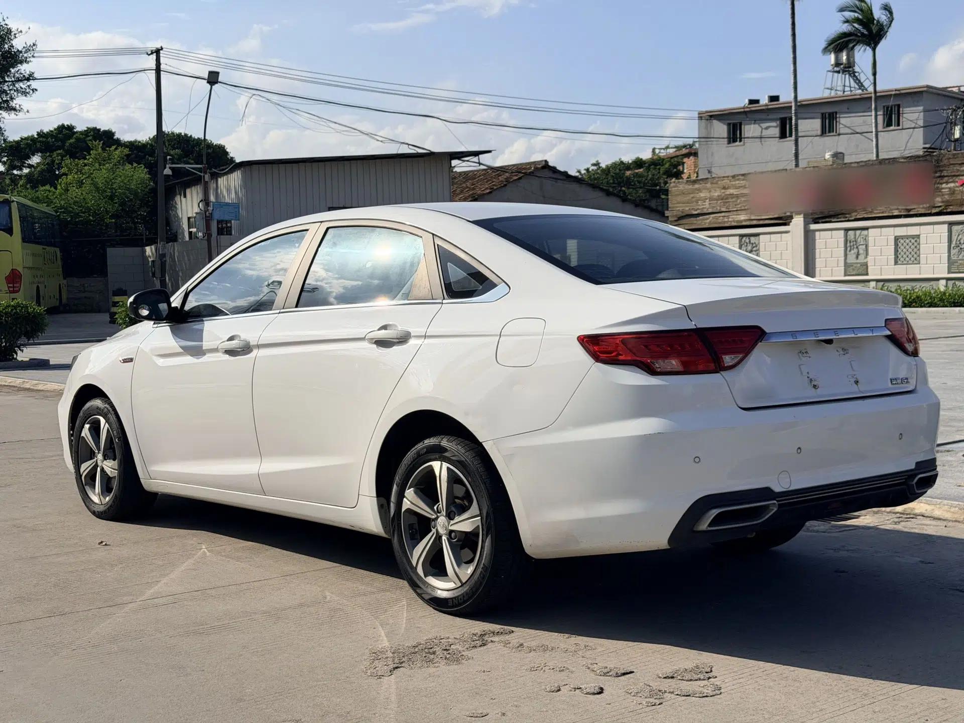 Geely Auto Emgrand GL 2018 1.4T DCT Elite Smart Connectivity Version — миниатюра 4