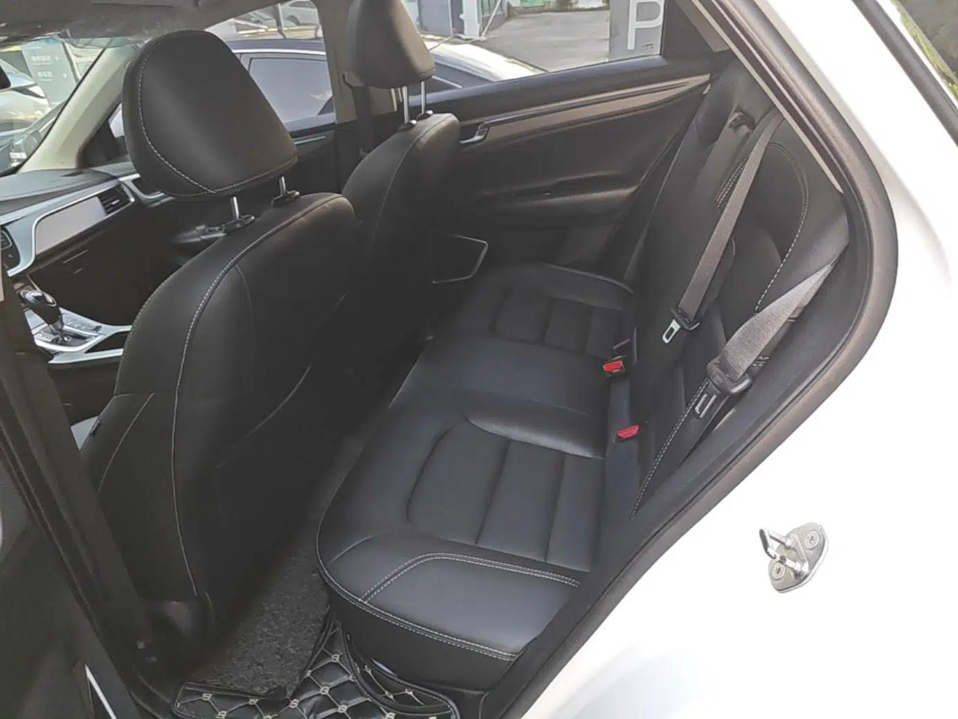 Geely Auto Emgrand GL 2018 1.4T DCT Elite Smart Connectivity Version — миниатюра 25