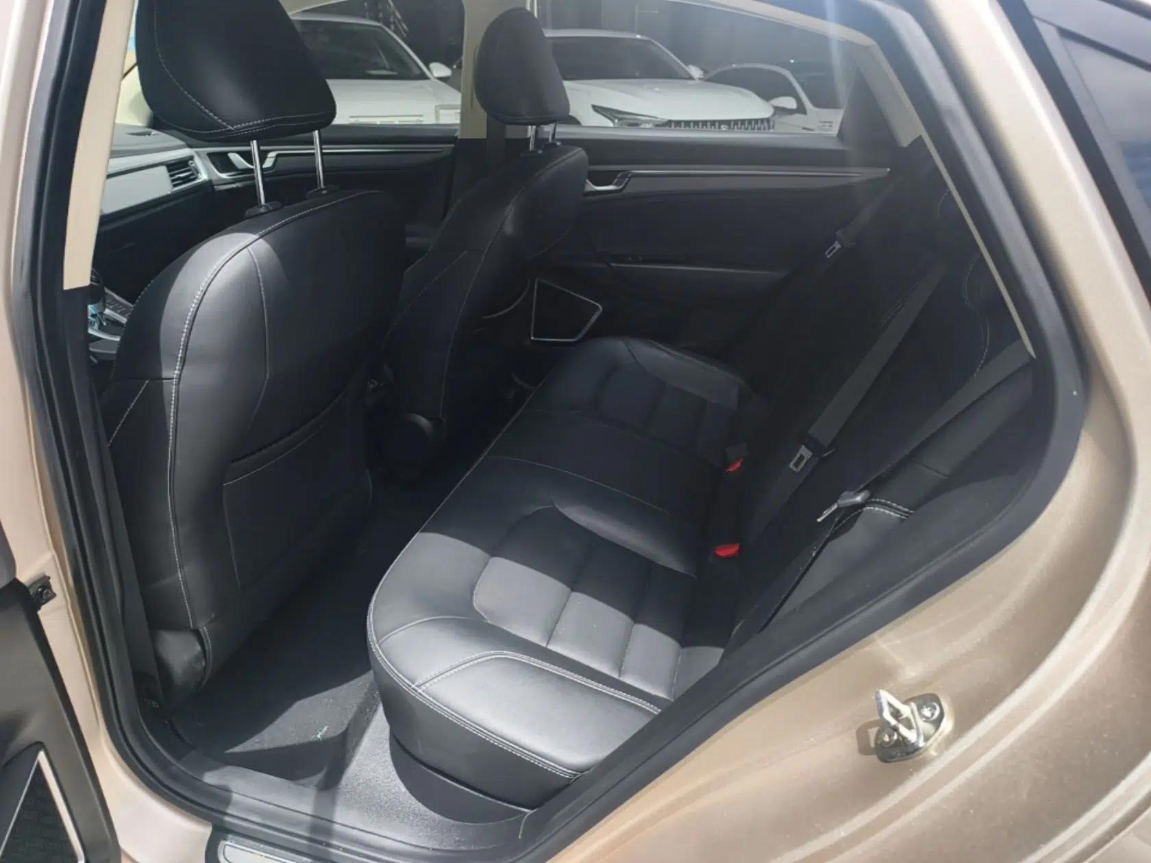 Geely Auto Emgrand GL 2018 1.4T DCT Elite Smart Connectivity Version — миниатюра 20
