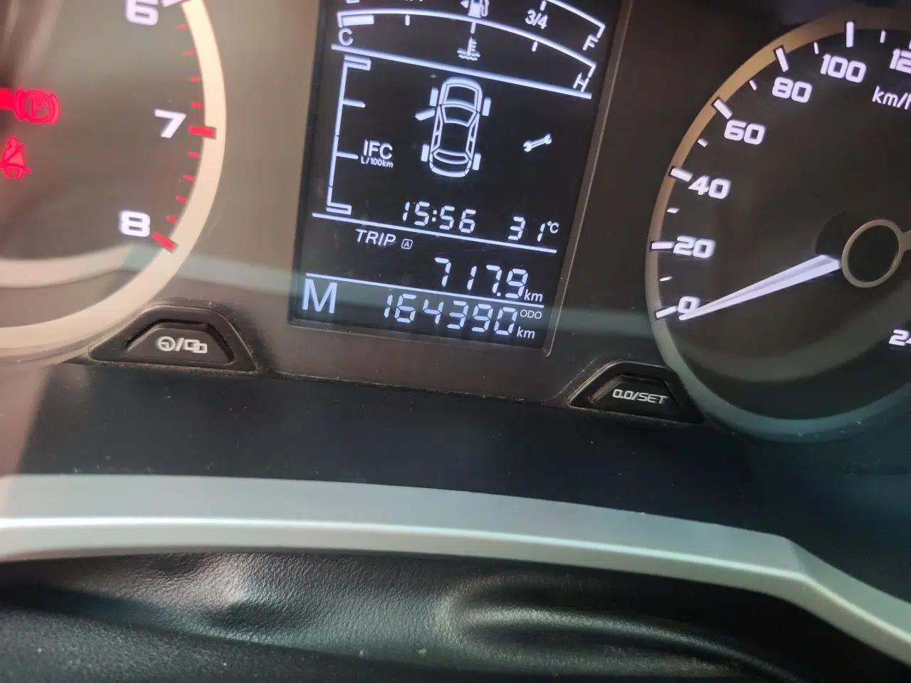 Geely Auto Emgrand GL 2017 1.8L Manual Elite Model — миниатюра 12