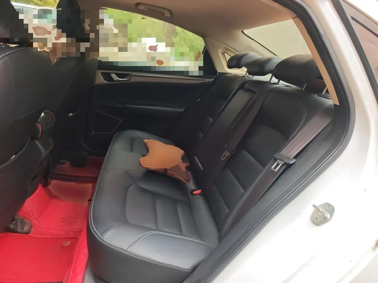 Geely Auto Emgrand GL 2017 1.8L Manual Elite Model — миниатюра 17