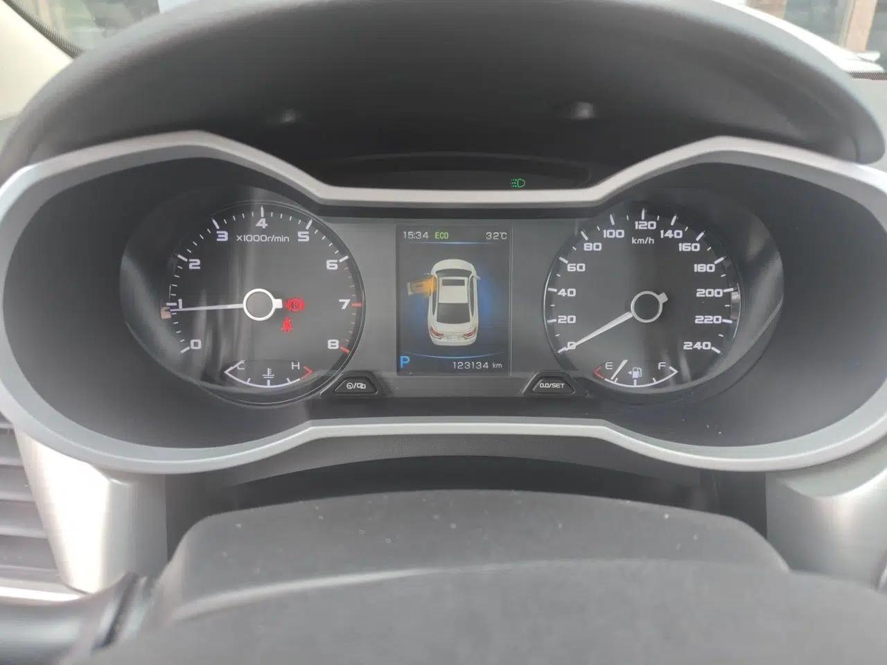 Geely Auto Emgrand GL 2017 1.3T DCT Elite Model — миниатюра 12