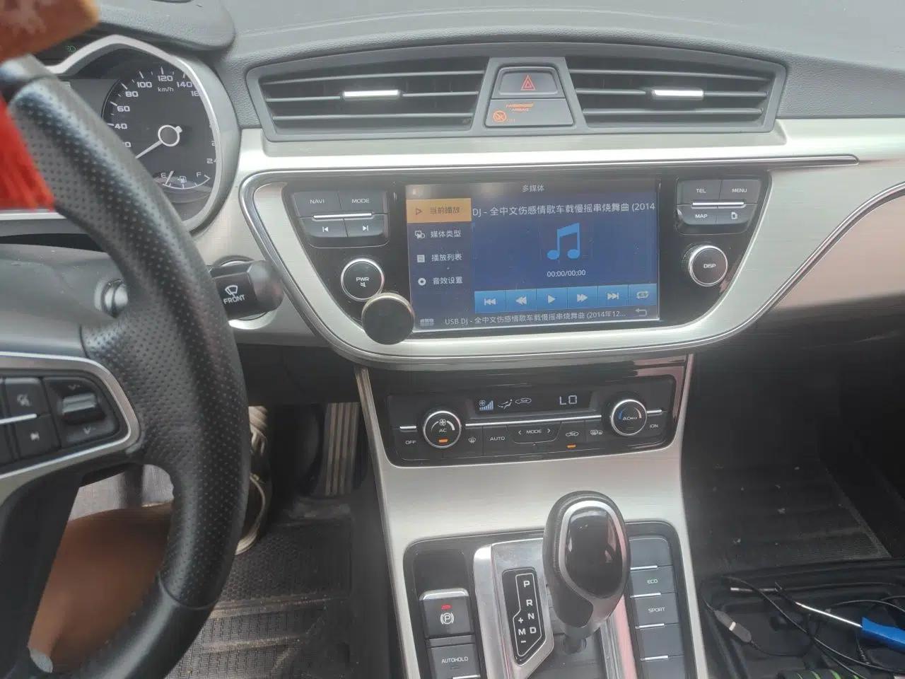 Geely Auto Emgrand GL 2017 1.3T DCT Elite Model — миниатюра 13