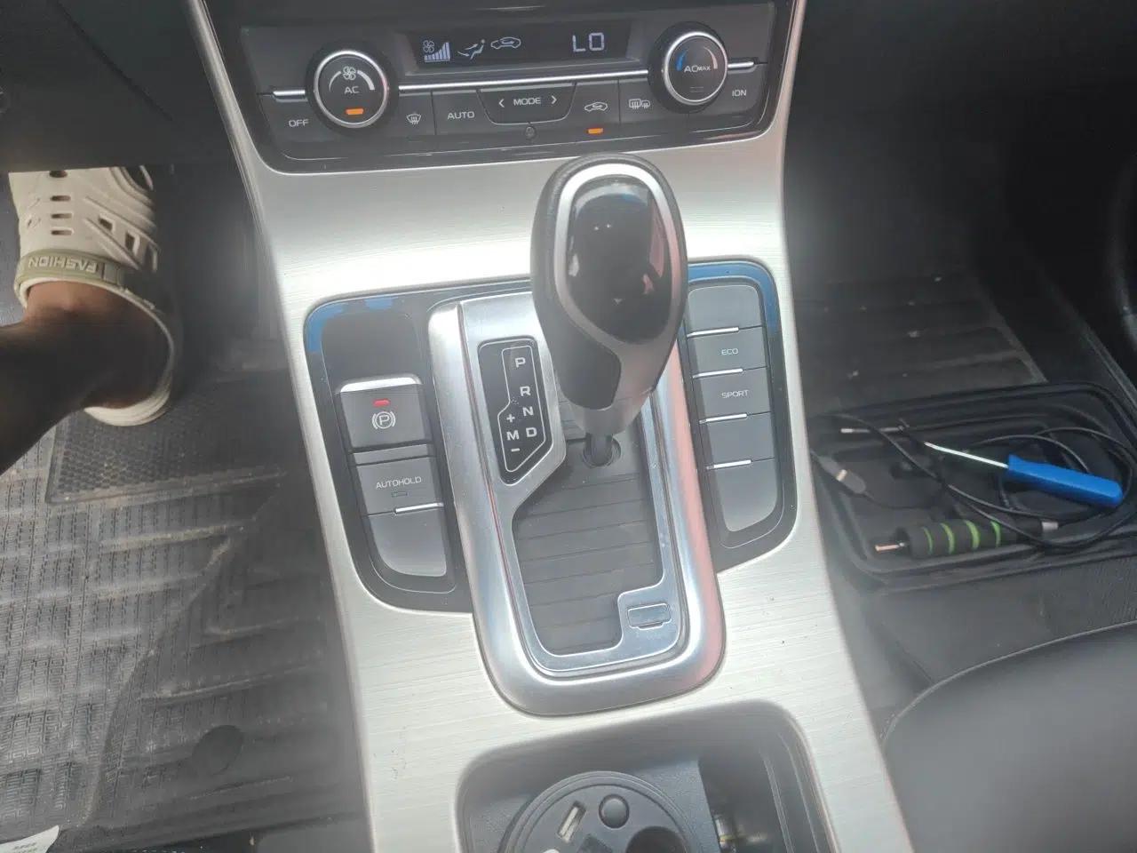 Geely Auto Emgrand GL 2017 1.3T DCT Elite Model — миниатюра 14
