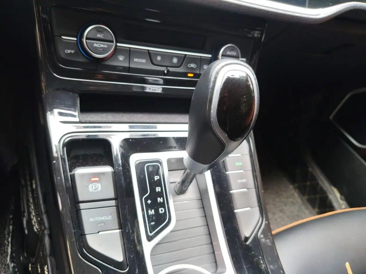 Geely Auto Emgrand GL 2020 1.4T CVT Luxury Model — миниатюра 14