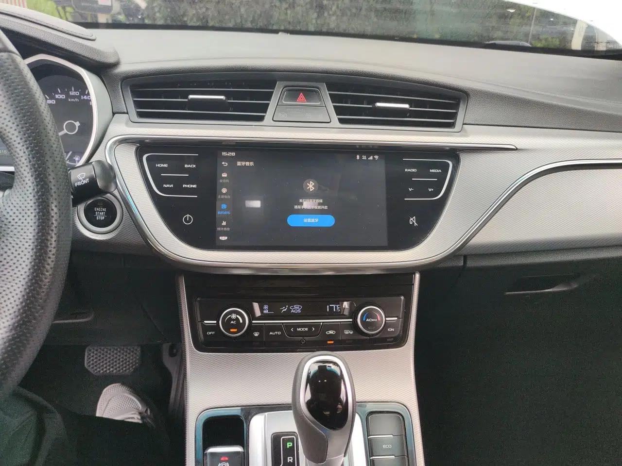 Geely Auto Emgrand GL 2018 1.8L DCT Elite Smart Connectivity Version — миниатюра 13