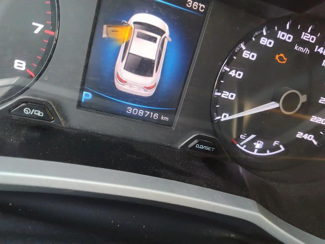 Geely Auto Emgrand GL 2018 1.8L DCT Elite Smart Connectivity Version — миниатюра 12