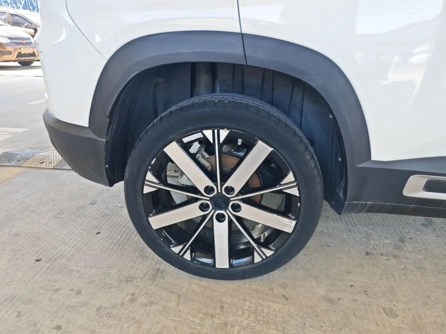 Geely Auto icon 2023 1.5TD Chocolate Smoothie Edition — миниатюра 11