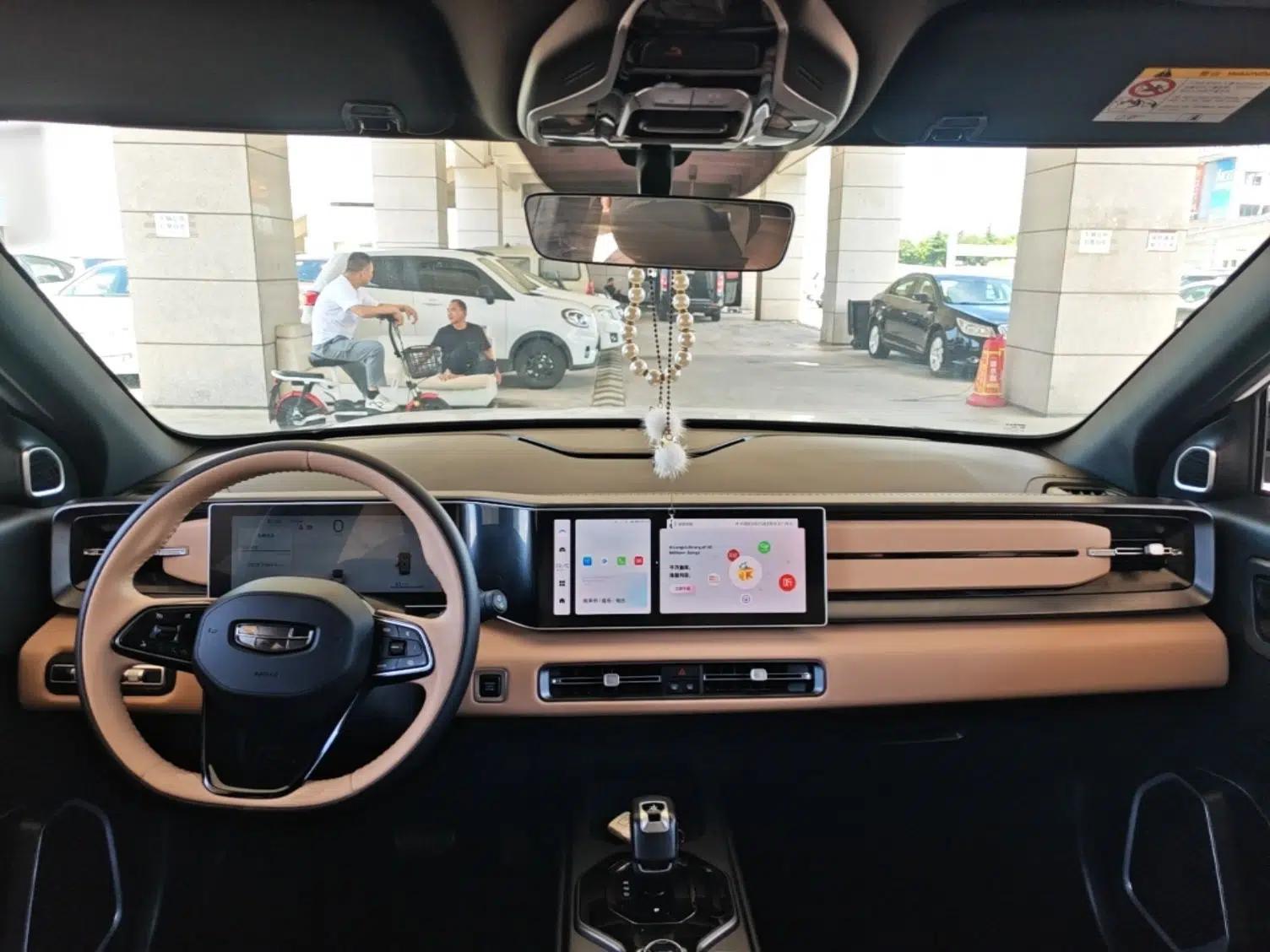 Geely Auto icon 2023 1.5TD Chocolate Smoothie Edition — миниатюра 17