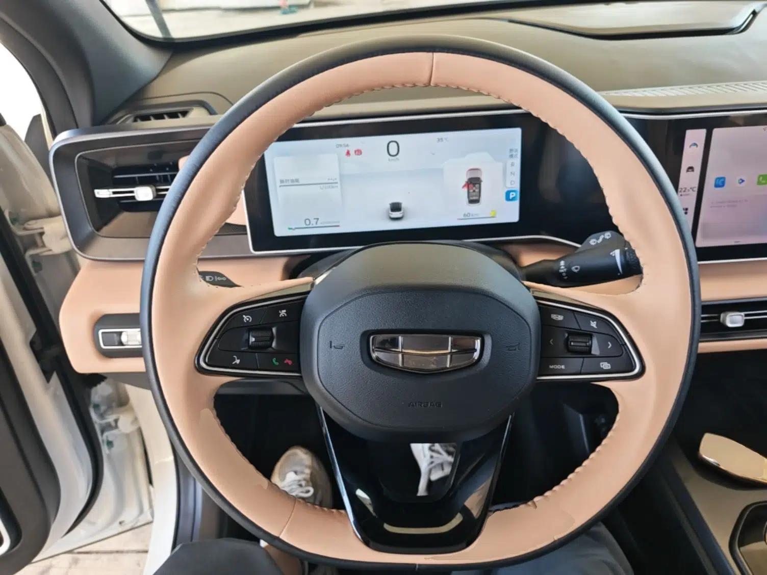 Geely Auto icon 2023 1.5TD Chocolate Smoothie Edition — миниатюра 18