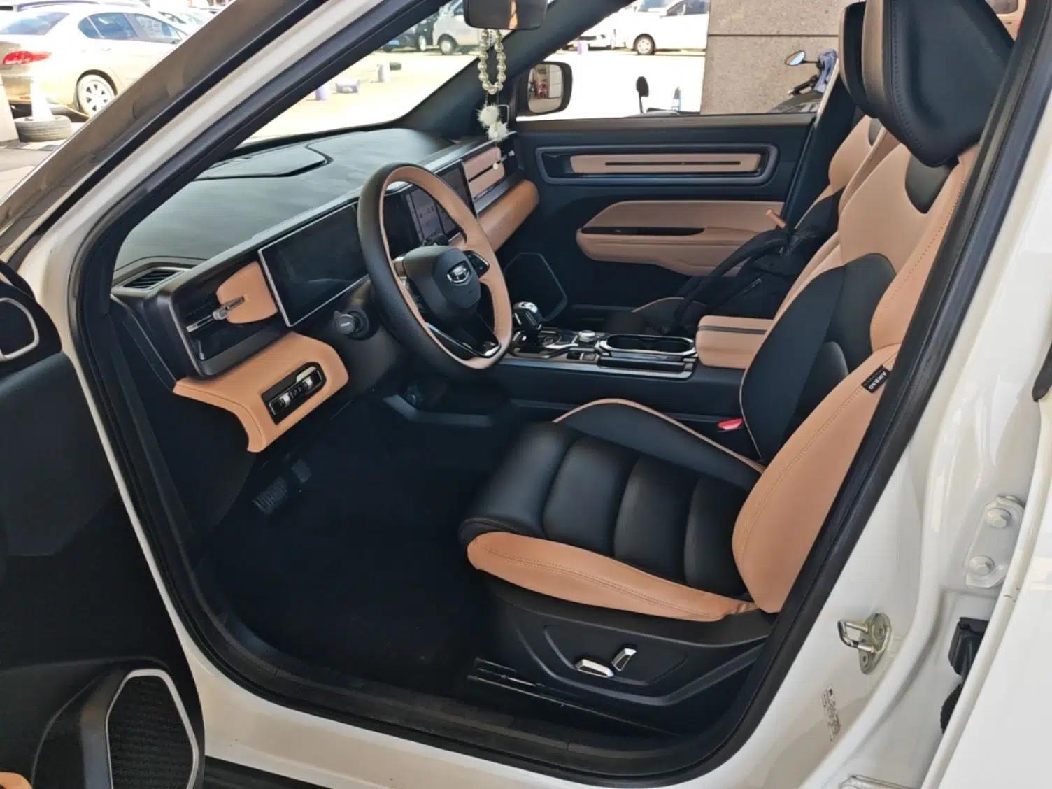 Geely Auto icon 2023 1.5TD Chocolate Smoothie Edition — миниатюра 22