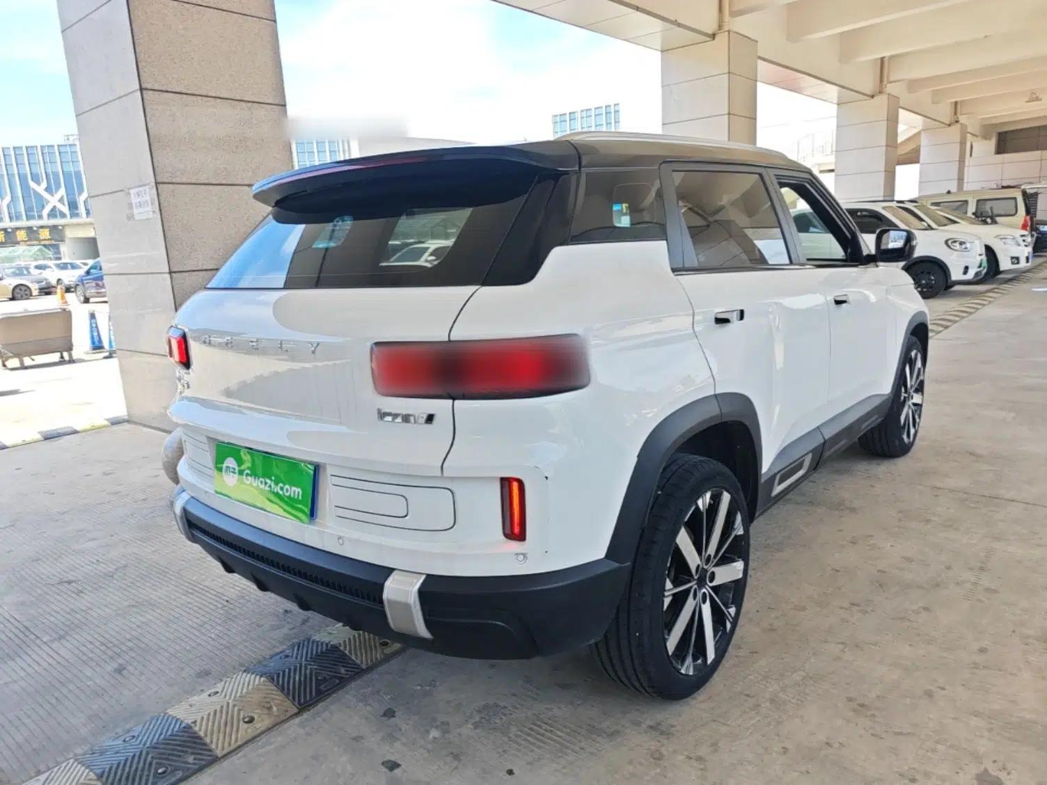 Geely Auto icon 2023 1.5TD Chocolate Smoothie Edition — миниатюра 6